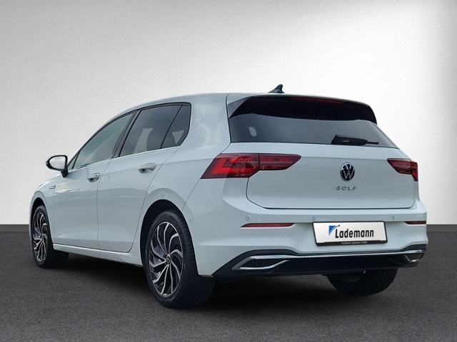 Golf VIII 2.0 TSI DSG STYLE IQ.LIGHT+NAVI+HEAD-U