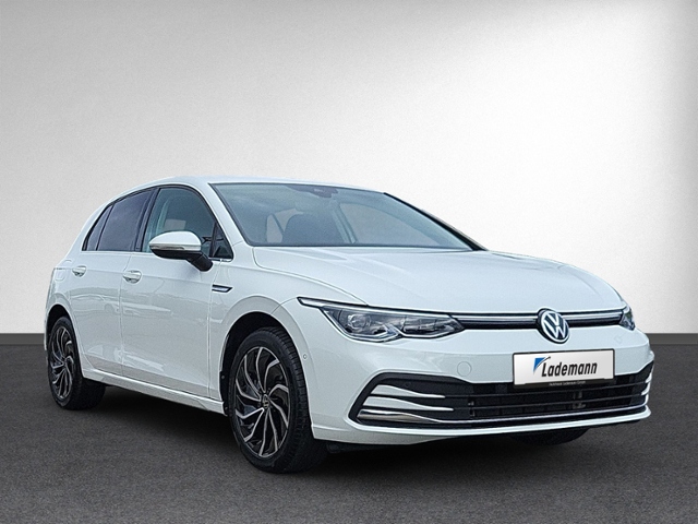 Golf VIII 2.0 TSI DSG STYLE IQ.LIGHT+NAVI+HEAD-U