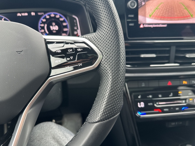 T-Roc 2.0 TSI R-LINE ALLRAD PANO+MATRIX+RFK+eHEC