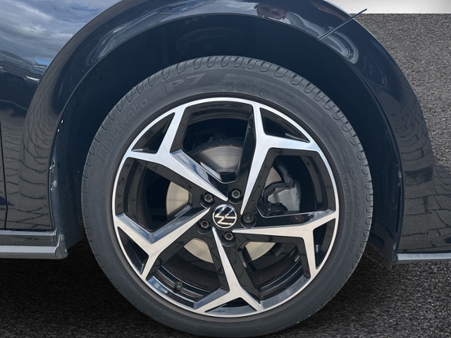 Polo 1.0 TSI R-LINE NAVI+LED+CLIMATRONIC+SIHZNG+