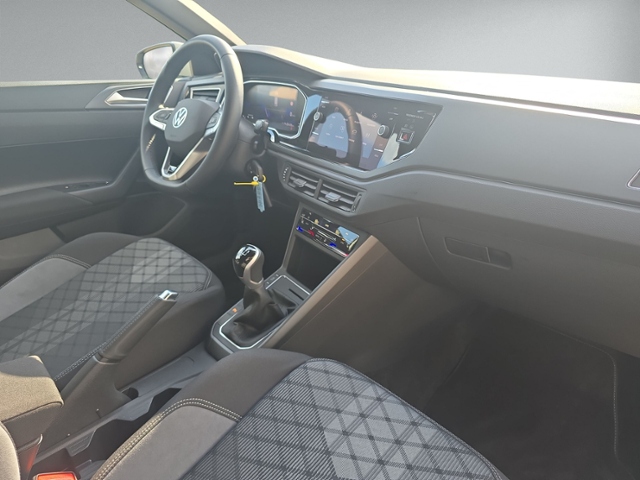 Polo R-LINE 1.0 TSI IQ.Light+ACC+PARKHILFE+SITZH