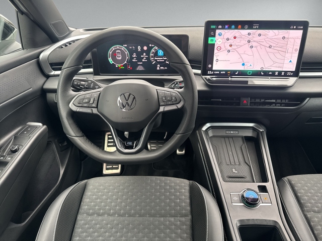 T-Roc 1.5 eTSI DSG R-LINE IQ.LIGHT+HEAD-UP+eHECK