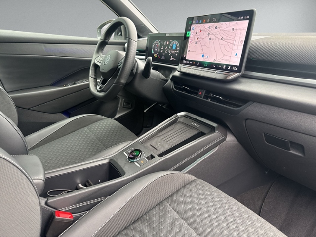 T-Roc 1.5 eTSI DSG R-LINE IQ.LIGHT+HEAD-UP+eHECK