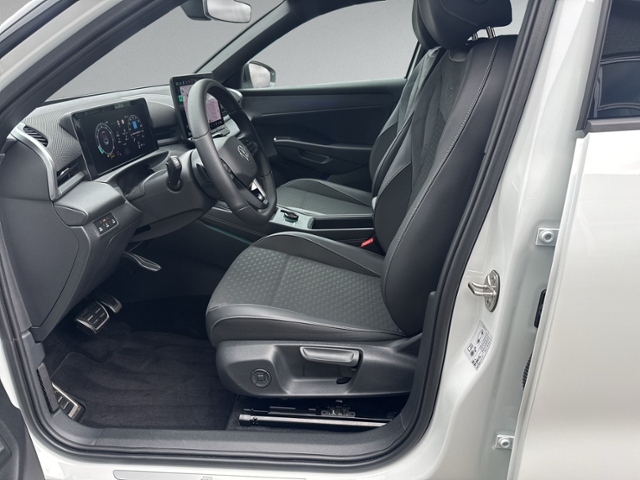 T-Roc 1.5 eTSI DSG R-LINE IQ.LIGHT+HEAD-UP+eHECK