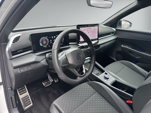 T-Roc 1.5 eTSI DSG R-LINE IQ.LIGHT+HEAD-UP+eHECK