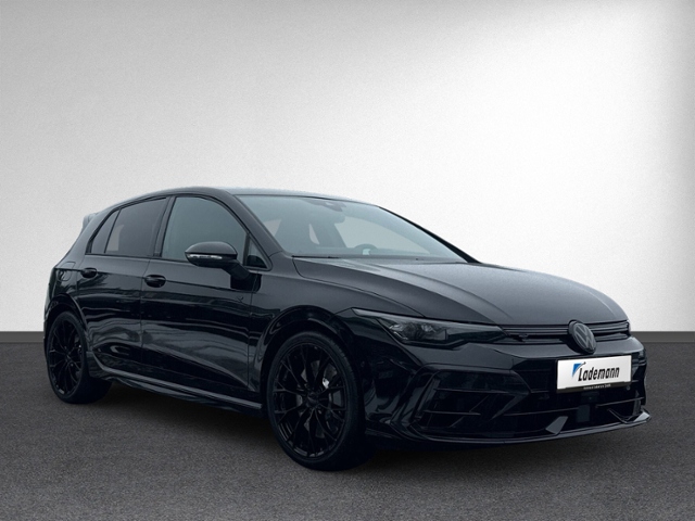 Golf VIII 2.0 TSI DSG R BLACK EDITION +PANO+360°