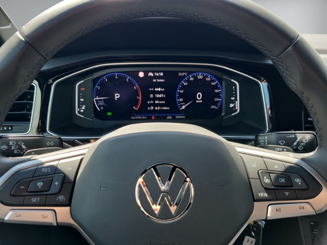 Polo 1.0 TSI DSG R-LINE RFK+IQ.LIGHT+ACC+5J-GARA