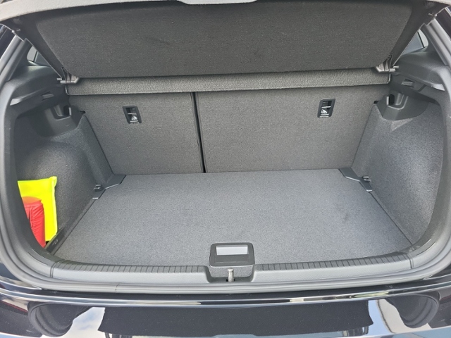 Polo 1.0 TSI DSG R-LINE RFK+IQ.LIGHT+ACC+5J-GARA