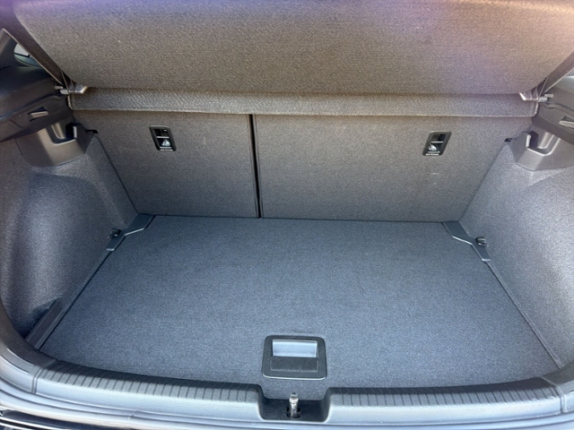 Polo 1.0 TSI DSG R-LINE RFK+APPLE+ACC+5J-GARANT+